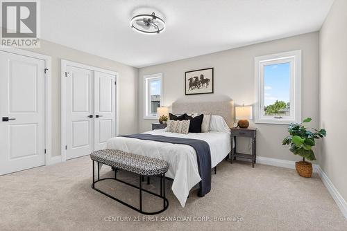 11 Postma Crescent, North Middlesex (Ailsa Craig), ON 