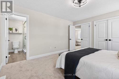 11 Postma Crescent, North Middlesex (Ailsa Craig), ON 