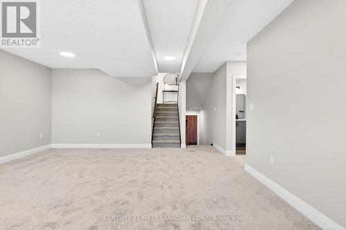 11 Postma Crescent, North Middlesex (Ailsa Craig), ON 