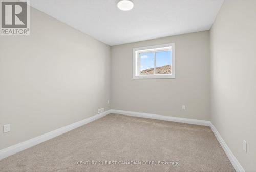 11 Postma Crescent, North Middlesex (Ailsa Craig), ON 