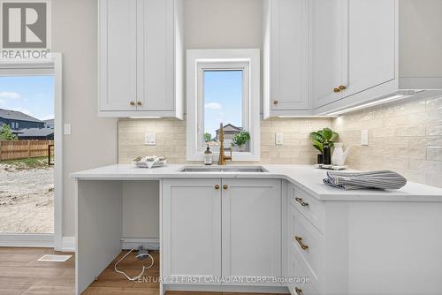 11 Postma Crescent, North Middlesex (Ailsa Craig), ON 