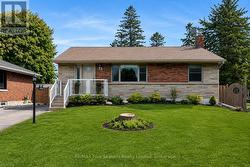 23 CAMILLE COURT Hamilton (Huntington), ON L8T 2C8