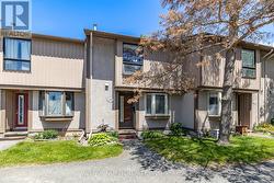 1897 STONEHENGE CRESCENT Ottawa, ON K1B 4N7