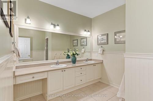 6 Thomas Drive, Collingwood, ON 