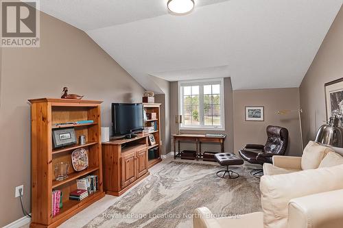 6 Thomas Drive, Collingwood, ON 