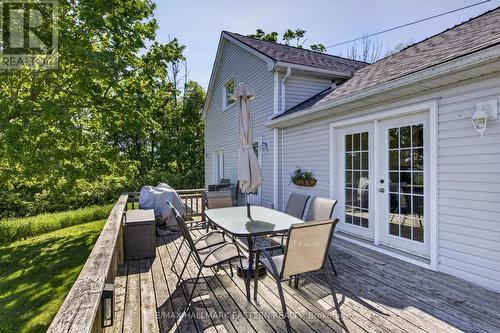 Century farmhouse spacious deck for entertaining - 794 Morton Line, Cavan Monaghan (Cavan Twp), ON 