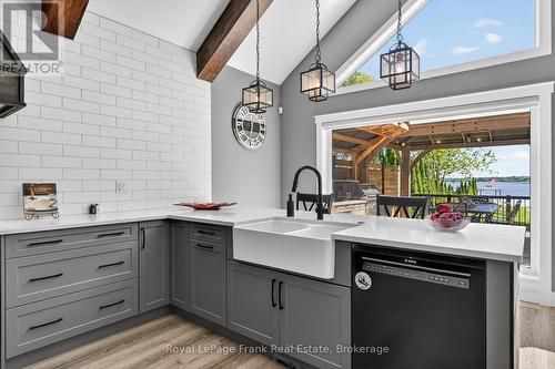 210 Lakeshore Drive, Kawartha Lakes (Emily), ON 