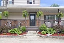 Front Entryway - 