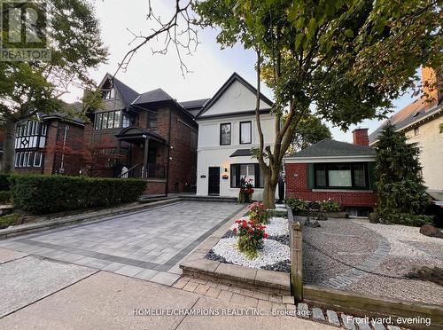 291 St Clair Avenue E, Toronto, ON 