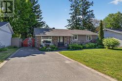 120 ABBEYHILL DRIVE  Ottawa, ON K2L 1H2
