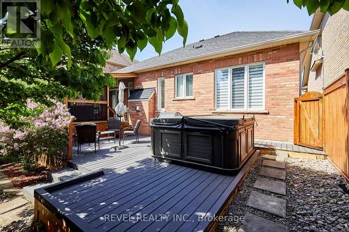 535 Kingsfield Loop, Oshawa, ON 