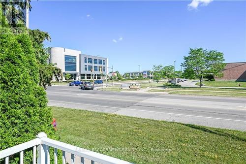 LOWER - 296 WINTERBERRY DRIVE , Hamilton, Ontario L8J 2N5 4