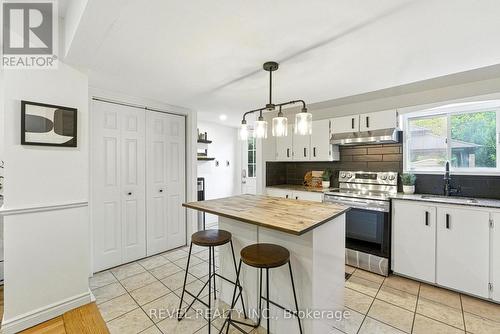 236 Cope Street, Hamilton, ON - Indoor Photo Showing Kitchen
