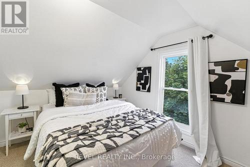 236 Cope Street, Hamilton, ON - Indoor Photo Showing Bedroom