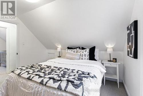 236 Cope Street, Hamilton, ON - Indoor Photo Showing Bedroom