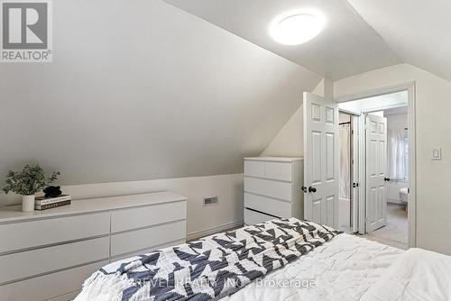 236 Cope Street, Hamilton, ON - Indoor Photo Showing Bedroom
