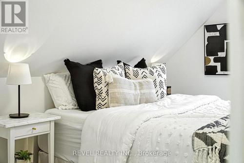 236 Cope Street, Hamilton, ON -  Photo Showing Bedroom