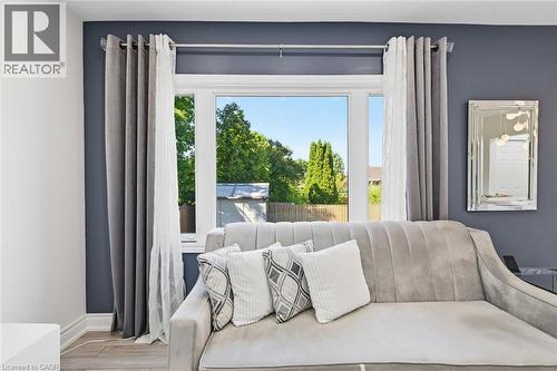 205 Dumbarton Avenue, Hamilton, ON - Indoor