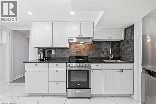 205 Dumbarton Avenue, Hamilton, ON - Indoor Photo Showing Kitchen