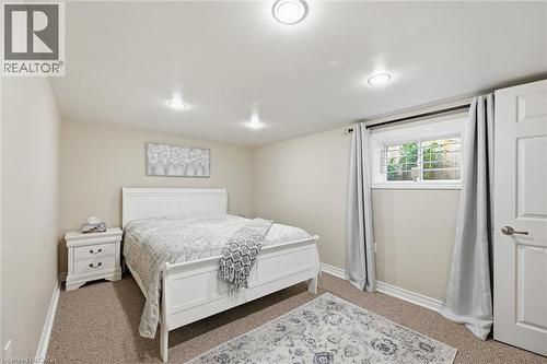 205 Dumbarton Avenue, Hamilton, ON - Indoor Photo Showing Bedroom