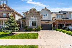 15 BROOKWOOD DRIVE Barrie, ON L4N 0Z1