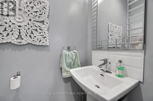2 Pece Powder Room - 353 Trillium Circle, Alfred And Plantagenet, ON 