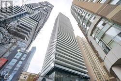 2809 - 15 GRENVILLE STREET Toronto, ON M4Y 1A1