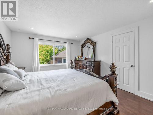 230 Sheffield Street, Newmarket, ON 