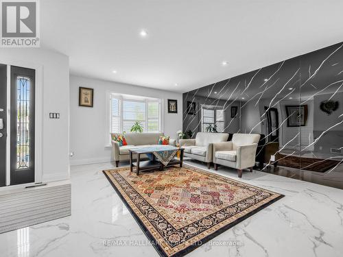 230 Sheffield Street, Newmarket, ON 