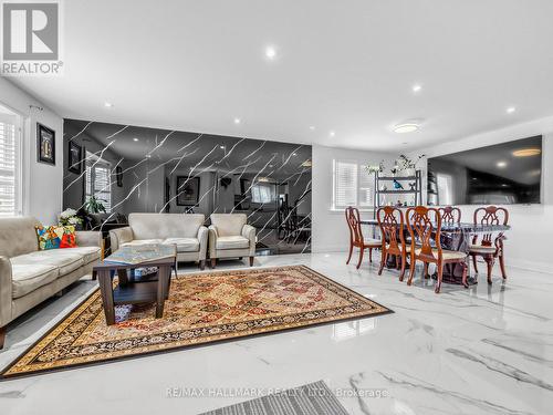 230 Sheffield Street, Newmarket, ON 