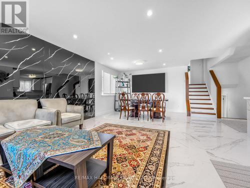 230 Sheffield Street, Newmarket, ON 
