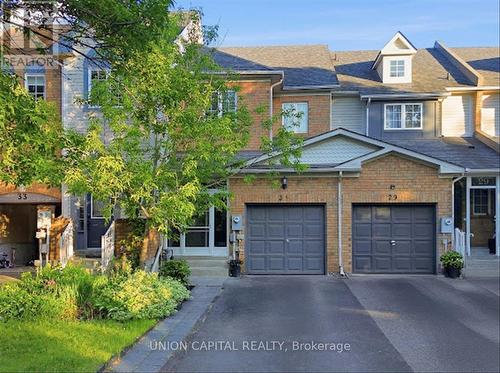 31 OCHALSKI ROAD  Aurora, ON L4G 7J3
