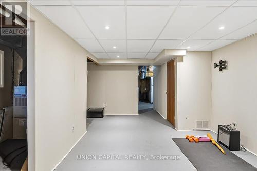31 Ochalski Road, Aurora, ON 