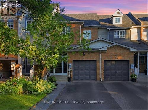 31 Ochalski Road, Aurora, ON 