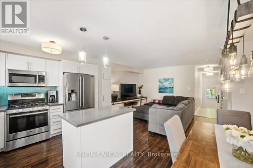 31 Ochalski Road, Aurora, ON 