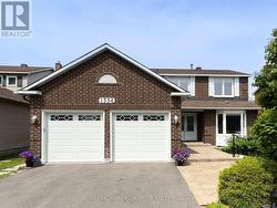 1354 MOUNTAINSIDE CRESCENT Ottawa, ON K1E 3G5