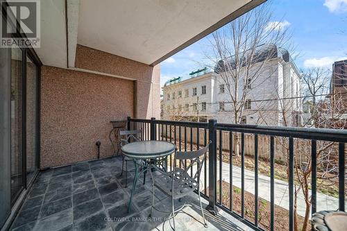 206 - 447 Walmer Road, Toronto, ON 