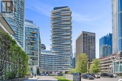 2706 - 15 QUEENS QUAY E Toronto, ON M5E 0C5