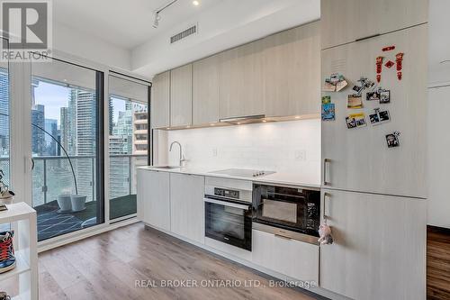 2706 - 15 Queens Quay E, Toronto, ON 