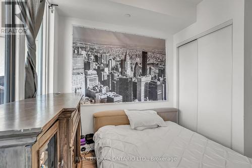2706 - 15 Queens Quay E, Toronto, ON 