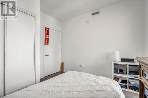 2706 - 15 Queens Quay E, Toronto, ON 