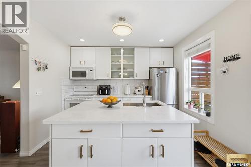 422 Blakeney Crescent, Saskatoon, SK 