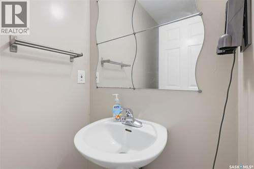 422 Blakeney Crescent, Saskatoon, SK 