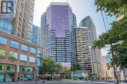 2803 - 1001 BAY STREET Toronto, ON M5S 3A6