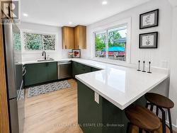 39 CAROUSEL AVENUE  Hamilton, ON L9A 4L7
