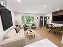 39 Carousel Avenue, Hamilton, ON  - Indoor Photo Showing Living Room 