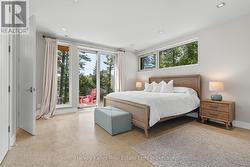 Main floor primary bedroom with 3pc ensuite - 