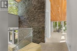 Upper level - 