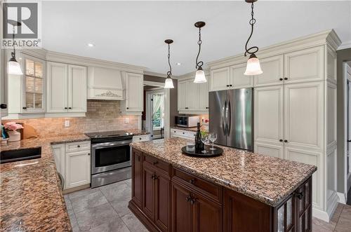 2264 Britannia Road, Burlington, ON - Indoor Photo Showing Kitchen With Upgraded Kitchen
