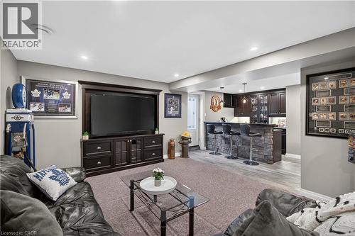 2264 Britannia Road, Burlington, ON - Indoor Photo Showing Living Room
